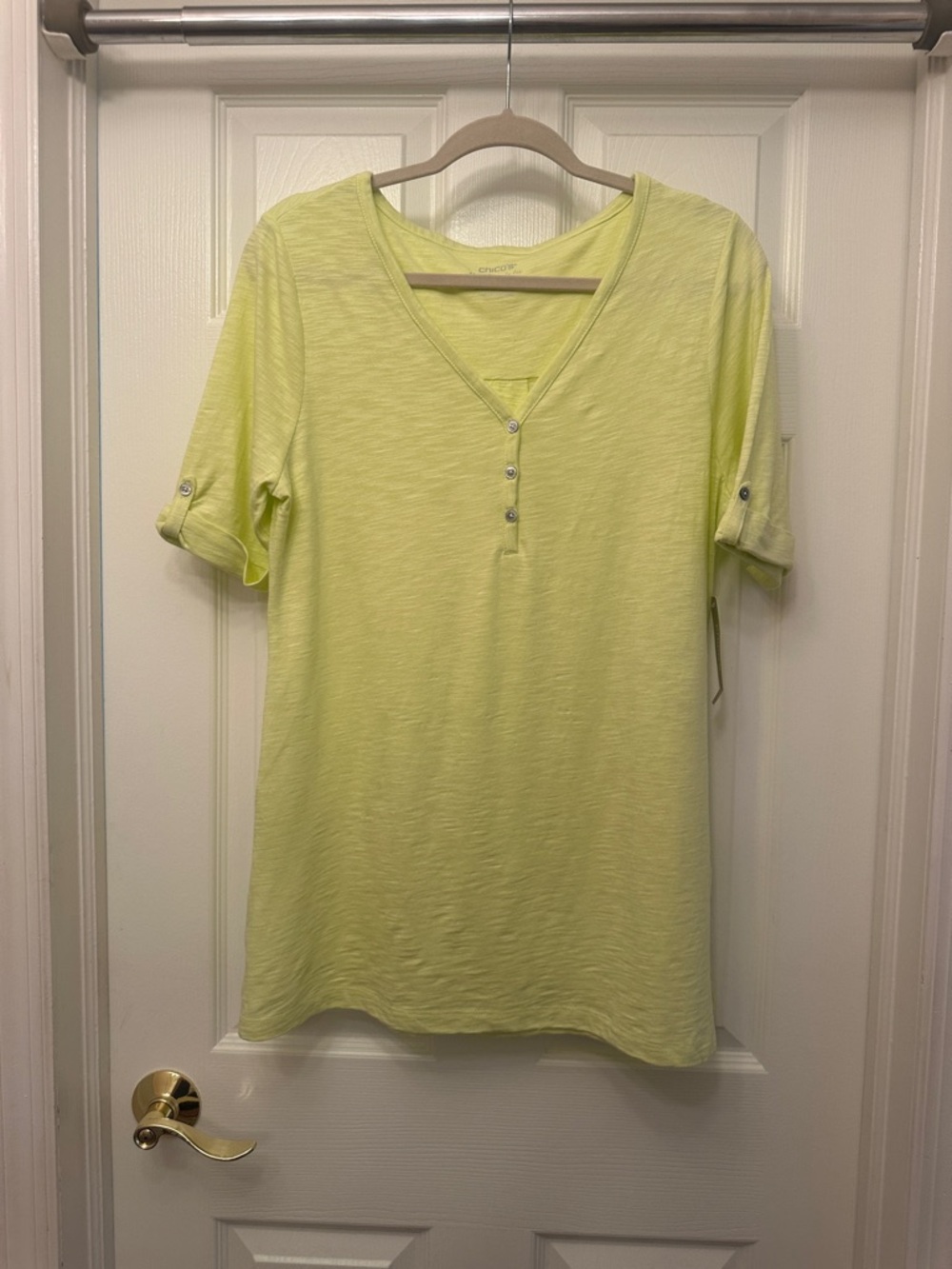 Chico's Pale Yellow V-Neck Henley Short Sleeve Top Size 1